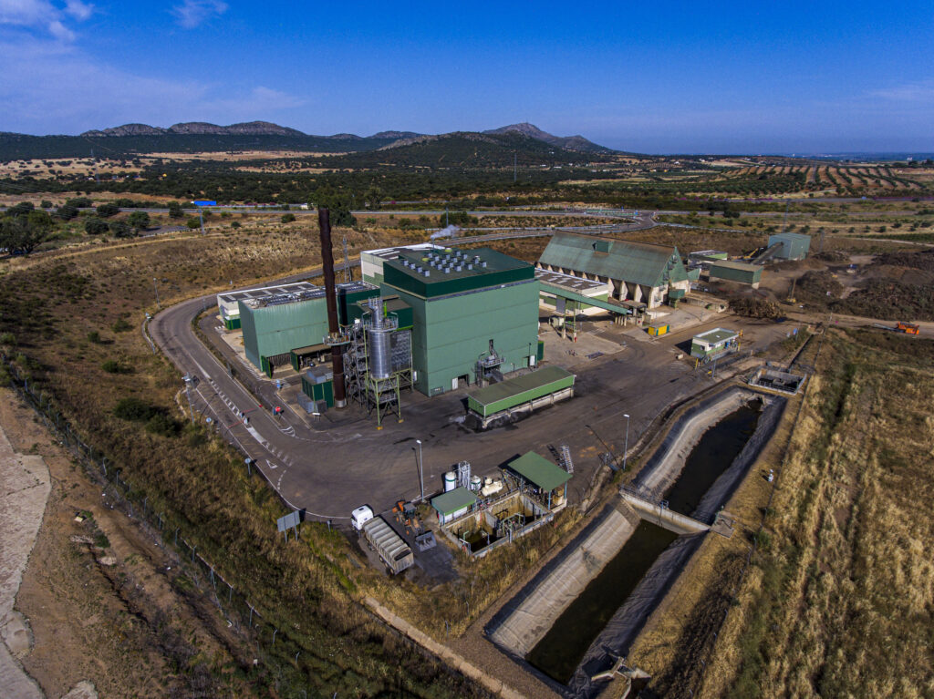 La planta de Ence en Extremadura genera la energía renovable suficiente para cubrir las necesidades de más de 120.000 personas