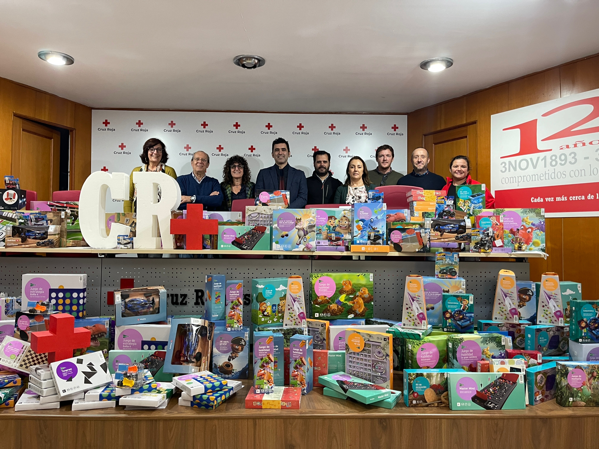 Roja Xx - Magnon reÃºne mÃ¡s de 300 juguetes para la campaÃ±a ciudadana Huelva es  Solidaria, en beneficio de Cruz Roja | Ence